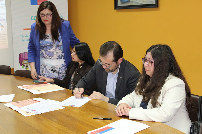 CABO DE HORNOS INCORPORA FORMACIÓN DE MEDIADORES ESCOLARES EN CONVENIO CON CAJ, UMAG Y MINEDUC (3)